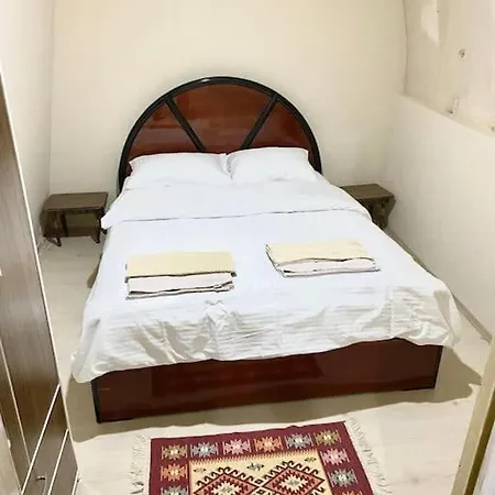 Merkez Konumda Muestakil Ev Apartamento *